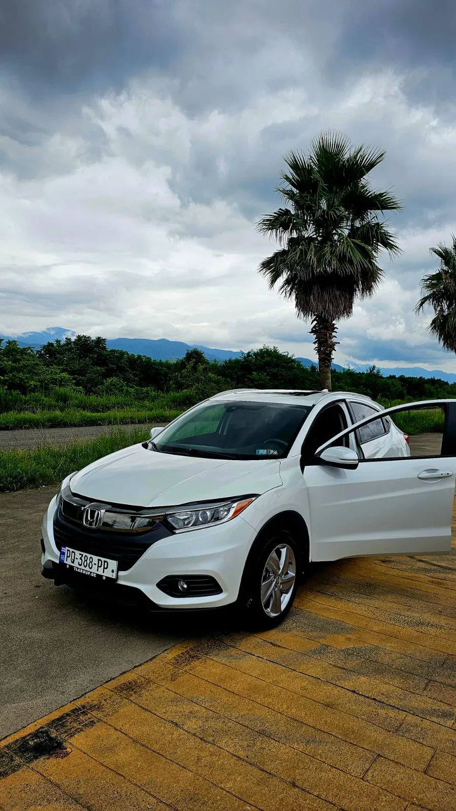 Honda H-RV 2019 — car rental in Georgia, Cartome