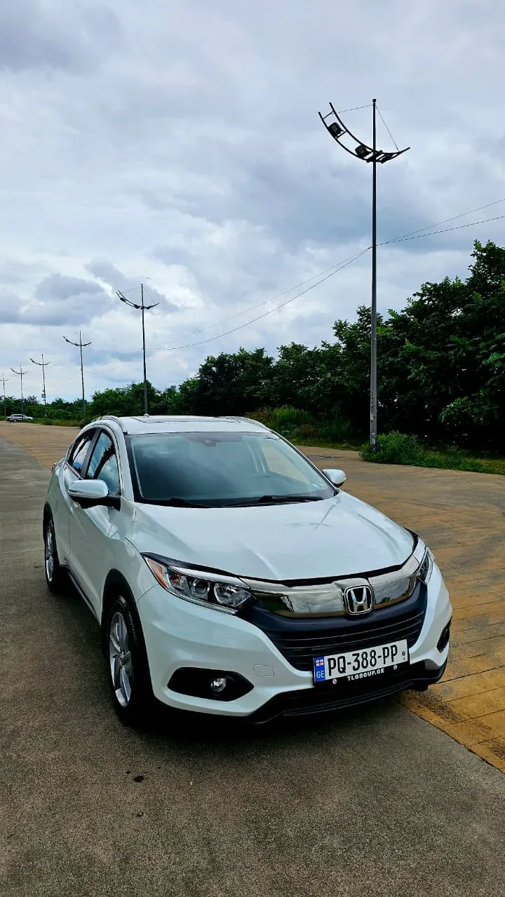Honda H-RV 2019 — car rental in Georgia, Cartome