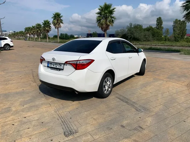 Toyota Corolla — 3