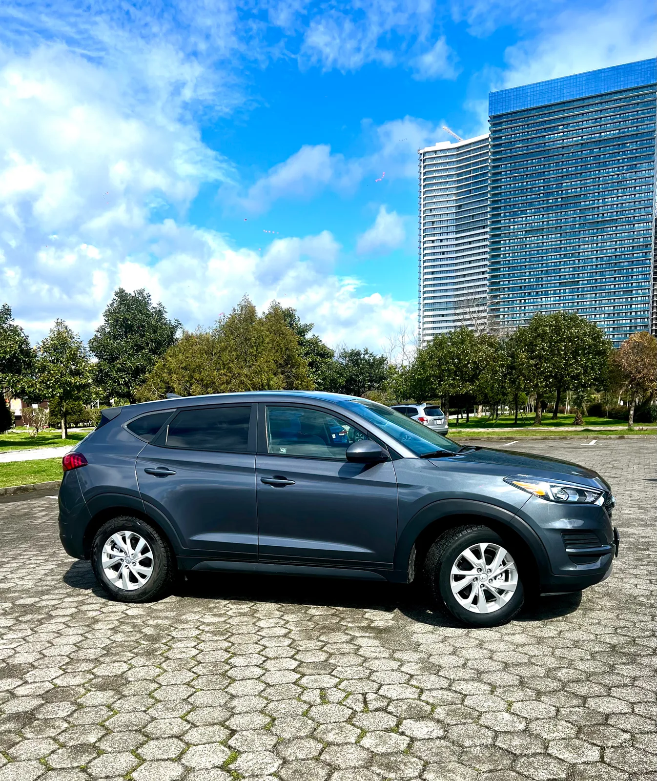 Hyundai Tucson 2018 — car rental in Georgia, Cartome