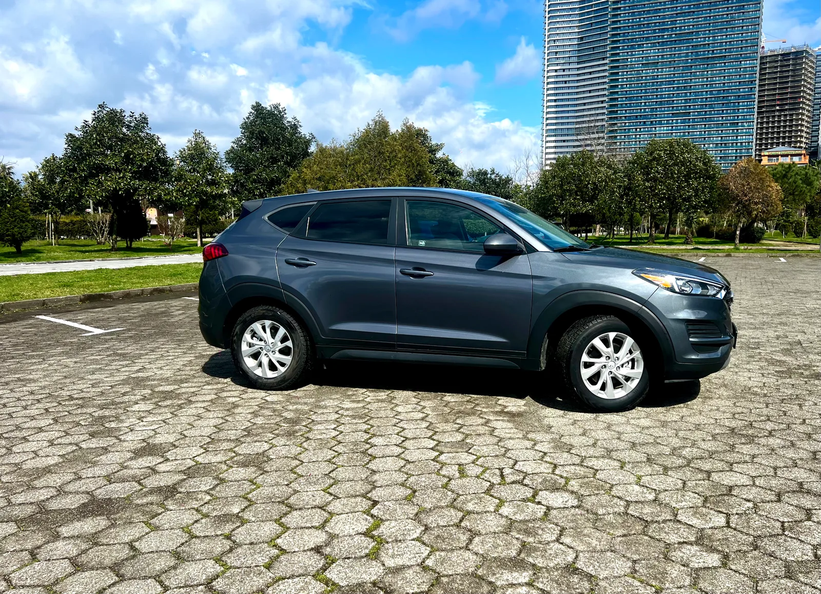 Hyundai Tucson 2018 — car rental in Georgia, Cartome
