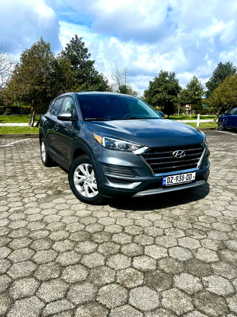 Hyundai Tucson — 2