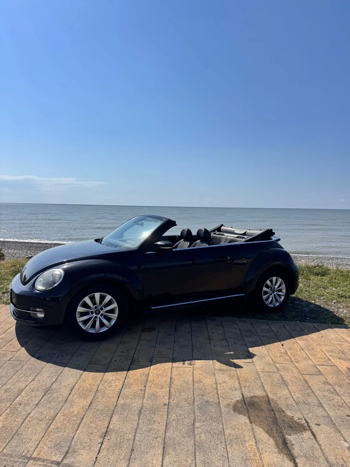 Volkswagen Beetle Cabrio 2017 — car rental in Georgia, Cartome