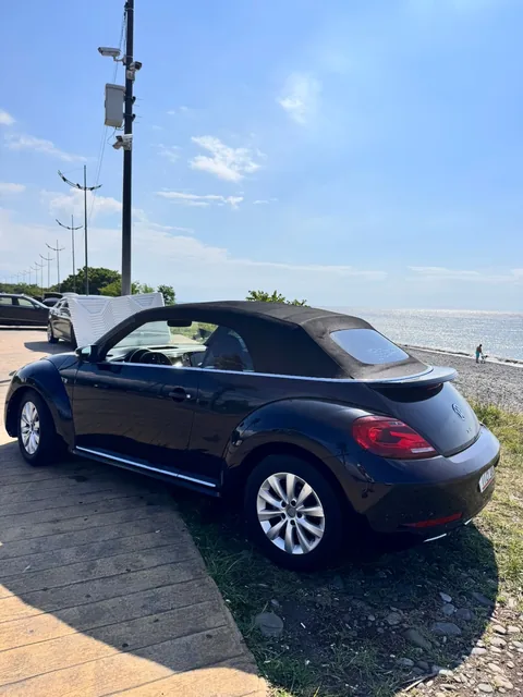 Volkswagen Beetle Cabrio — 3