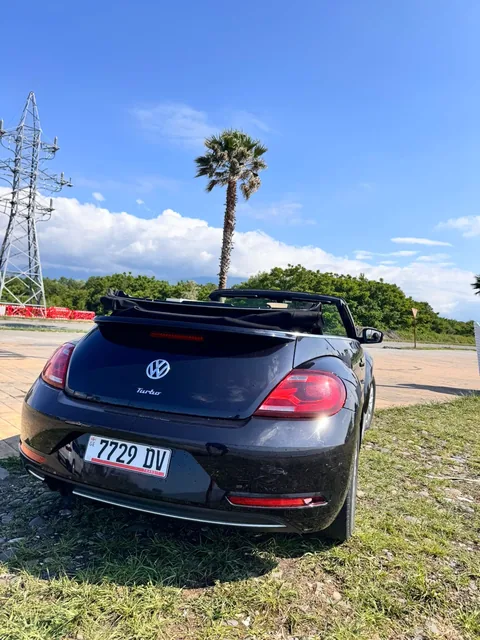 Volkswagen Beetle Cabrio — 4