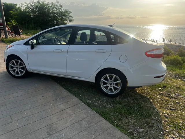 Ford Fiesta — 5