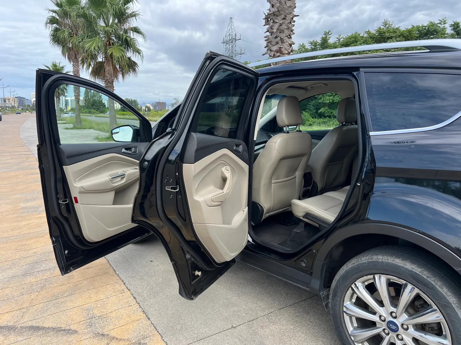 Ford Escape 2018 — car rental in Georgia, Cartome